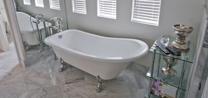 Bathtub Reglazing NYC Picture 5