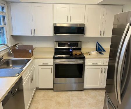 AB Bath REGLAZING LLC