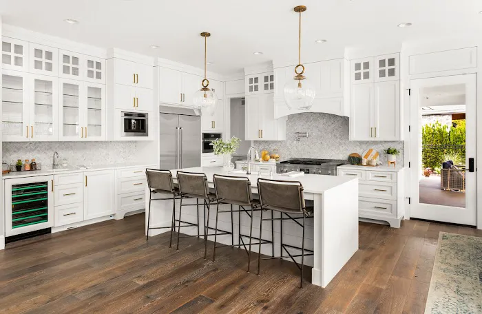 Custom Cabinets & Cabinet Refacing Picture 2