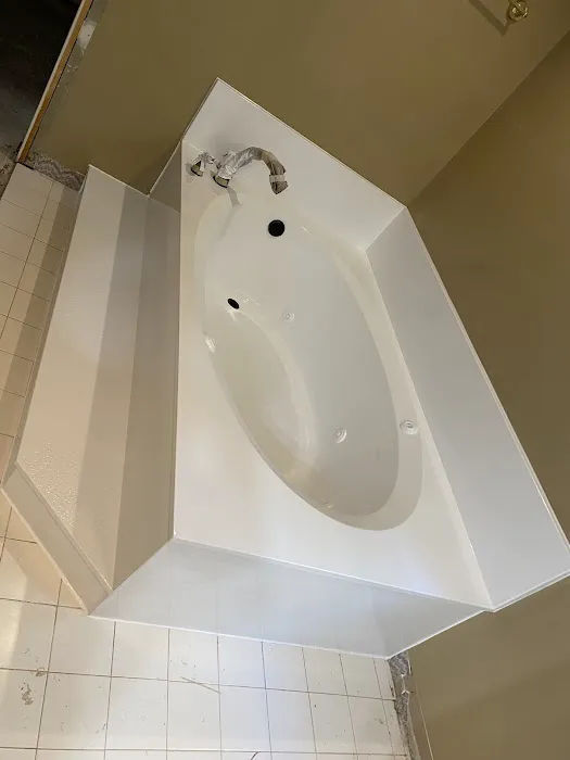 Bathtub Reglazing LLC Picture 4