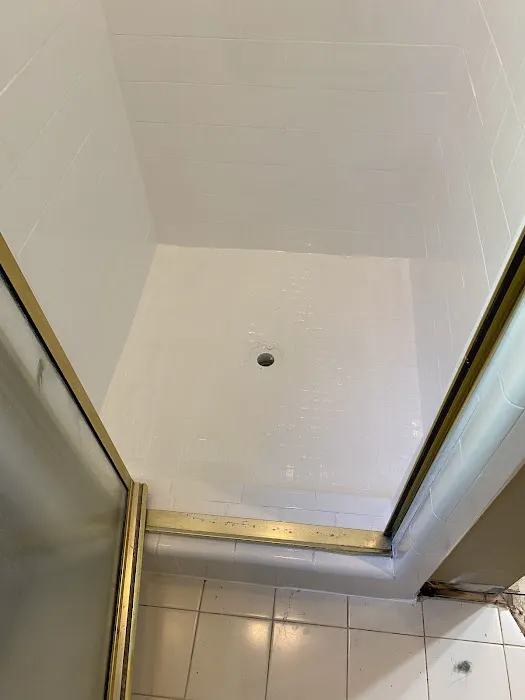 Bathtub Reglazing LLC Picture 3