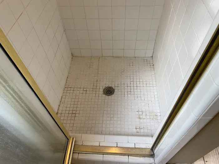 Bathtub Reglazing LLC Picture 2