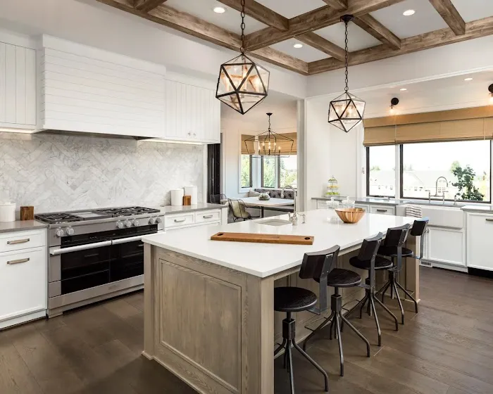 312 Kitchen & Bath Picture 4