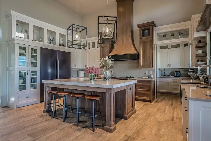 312 Kitchen & Bath Picture 2
