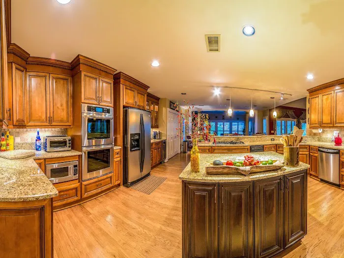 Betty's Kitchen and Bath Picture 4