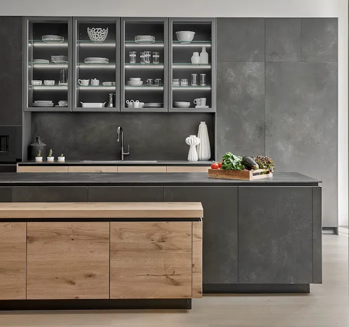 210 Design House Picture 5