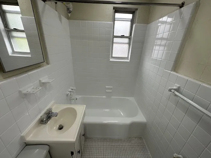 Bathtub Solutions: Bathtub, Tile & Sink Reglazing Picture 6