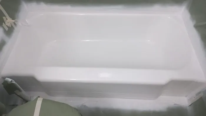 Bathtub Solutions: Bathtub, Tile & Sink Reglazing Picture 1