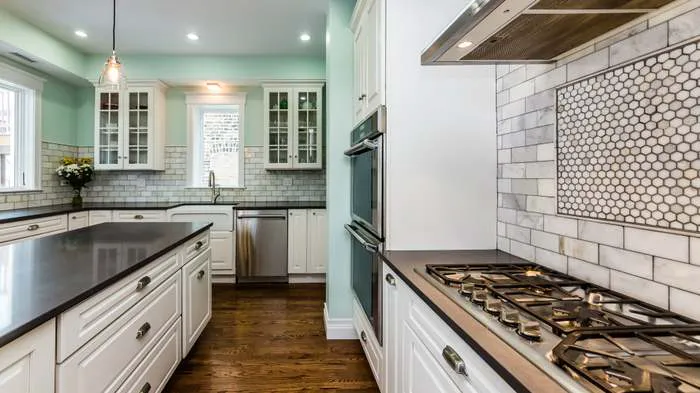 Chicago Custom Remodeling, Inc. 30 years in business ✔️ Picture 7