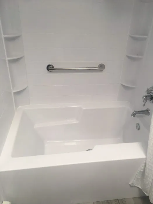 Bath Fitter Picture 10