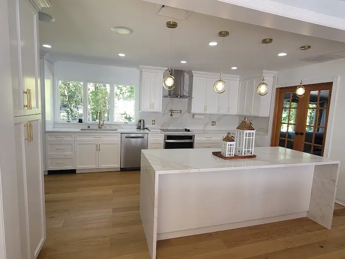Prestigious Custom Cabinets Picture 4