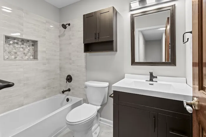 METRO Construction & Remodeling Picture 7