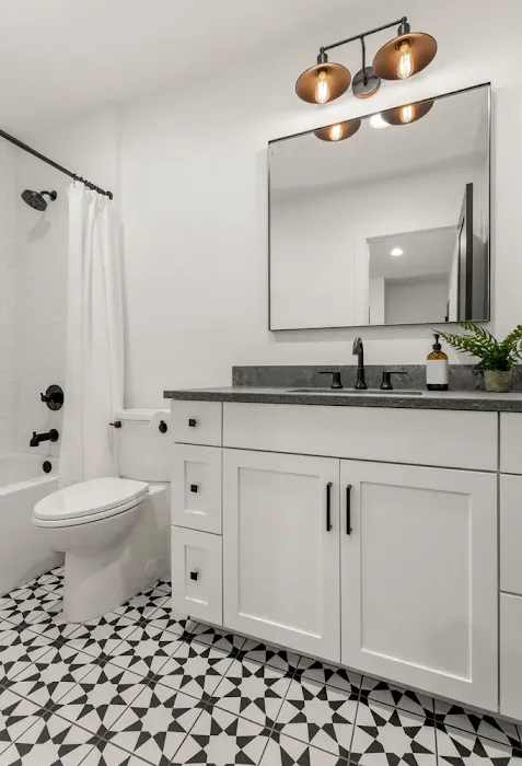 Aura Bathroom Remodeling Picture 8