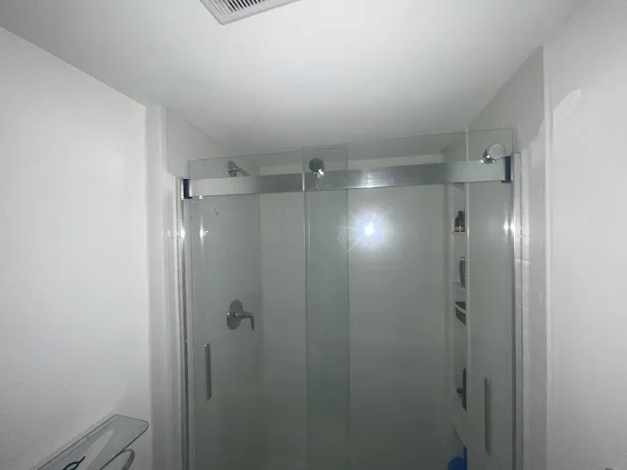 Elite Bathroom Picture 2