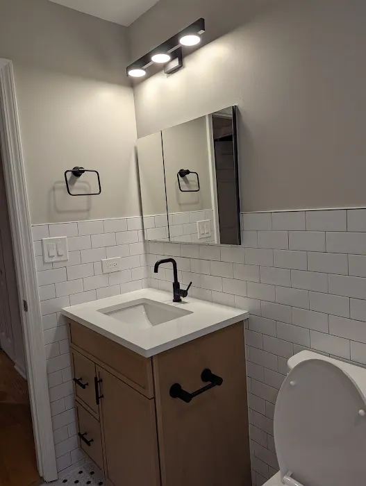 J & D Whirlpool Kitchen & Bath Outlet Picture 8
