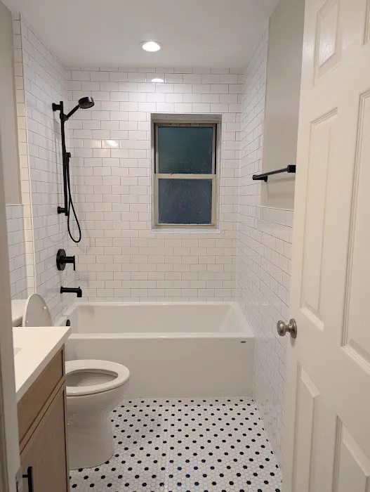 J & D Whirlpool Kitchen & Bath Outlet Picture 7