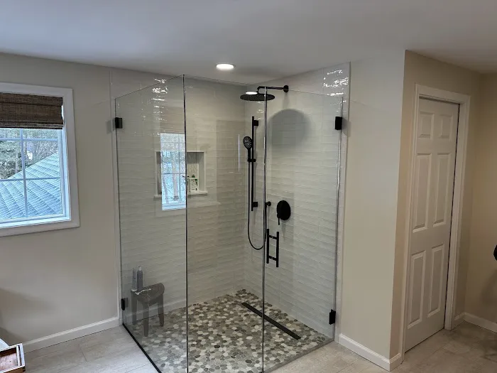 CT Shower and Bath Picture 4
