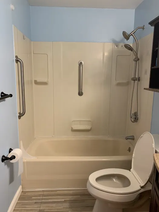 Bath Fitter Picture 7