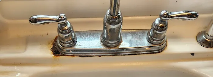 Mr. Chips tub and tile repair and reglazing Picture 5