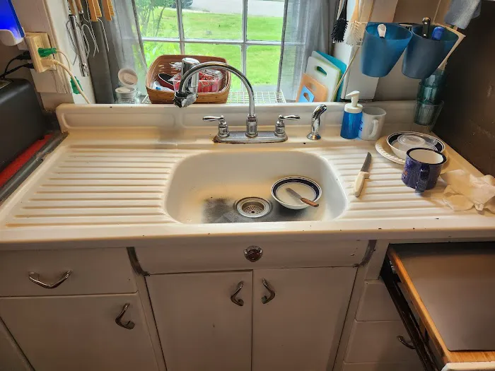 Mr. Chips tub and tile repair and reglazing Picture 7