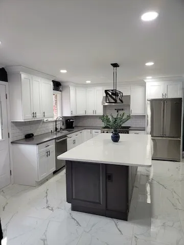 Red Star Cabinets Picture 5