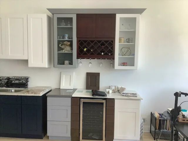 CRJ Cabinets Picture 3