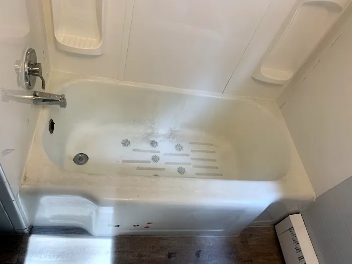 Atlantic Reglaze LLC Picture 4