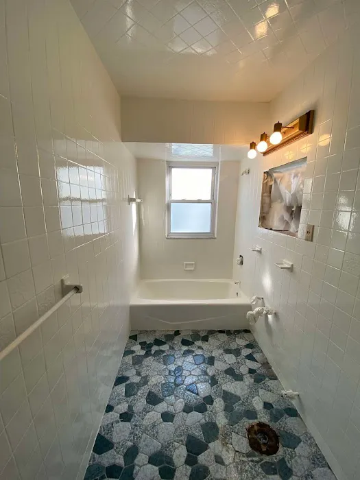 Boston Bathtub Picture 7