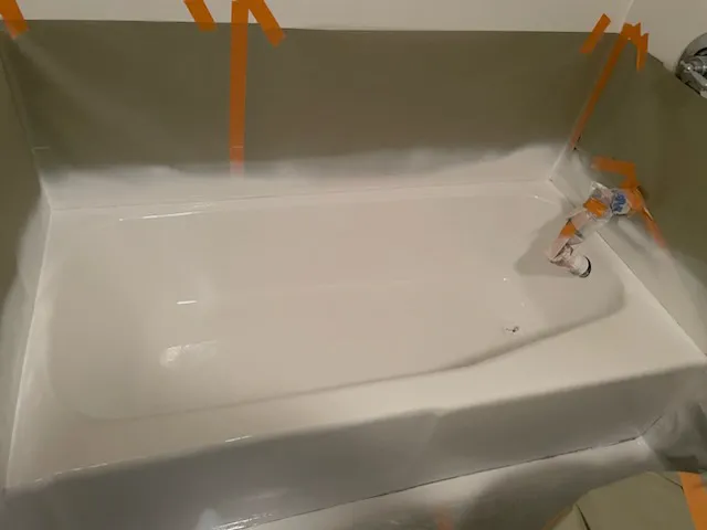 Cambridge Bathtub Refinishing Experts Picture 1