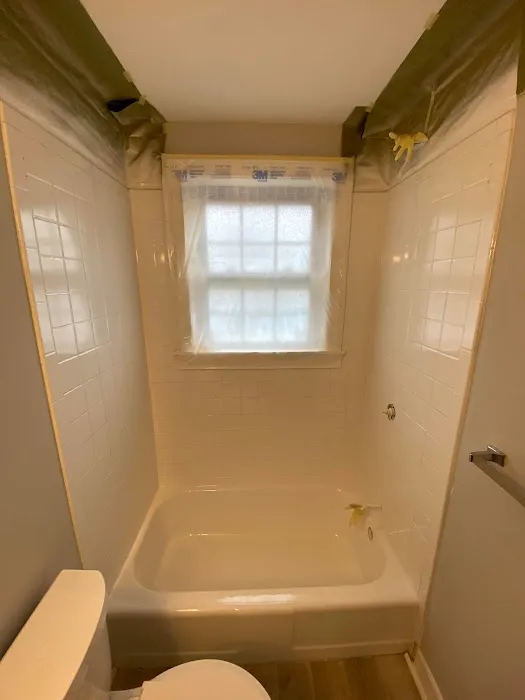 Cambridge Bathtub Refinishing Experts Picture 3
