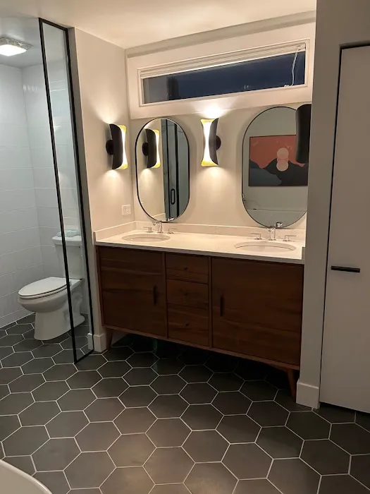 Solid Bathroom Remodeling Contractor Picture 5