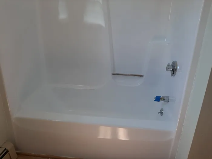 New England Reglaze INC Picture 5