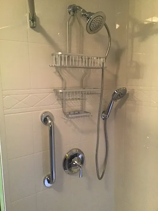Bath Fitter Picture 9