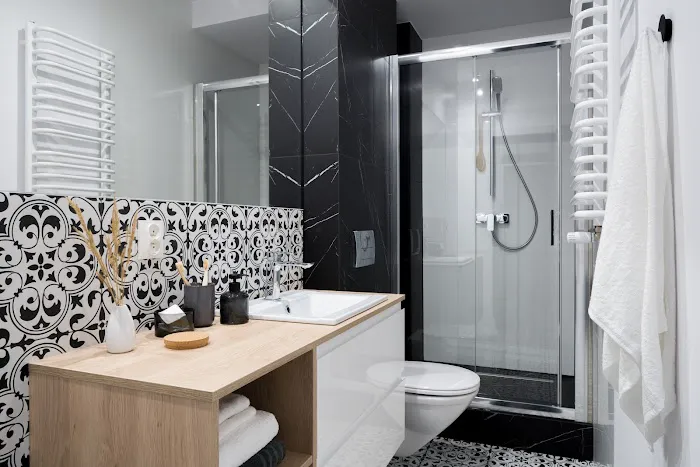 GM Bathroom Remodeling & Basement Picture 10
