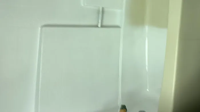 Bathtub Reglazing LB Picture 8