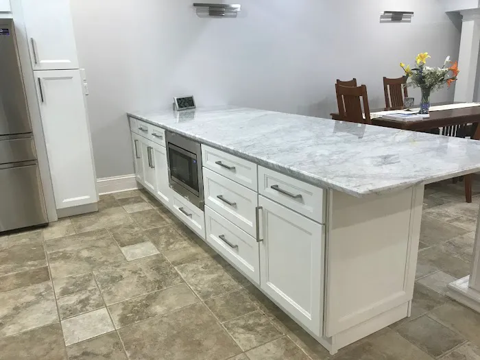 Kitchen and Bath Cabinets Center Picture 10