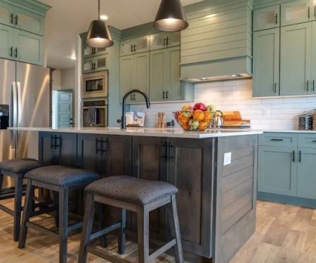 MT Cabinet Refacing & Painting