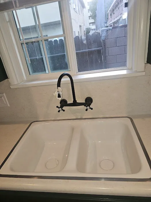 Bathtub reglazing refinishing Picture 4