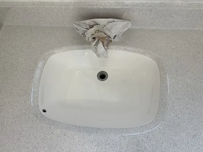 V&V Tub Refinishing Picture 7