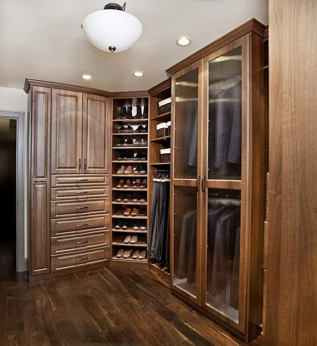 Arezzo Custom Cabinets Picture 3