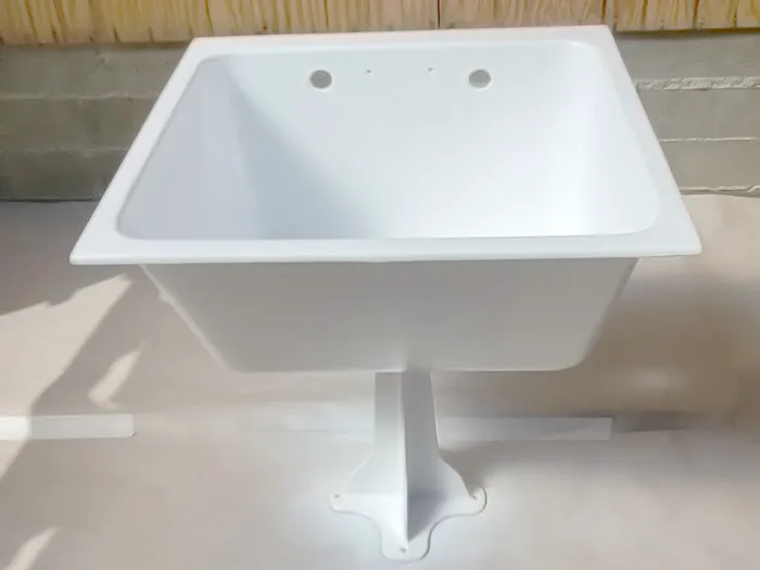 Bathtub And Sink Reglazing Studio Picture 9