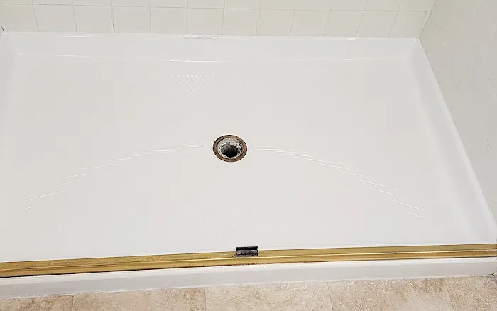 Bathtub And Sink Reglazing Studio Picture 8