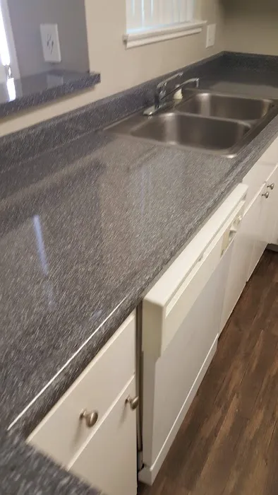 Commercial Bath Refinishing Picture 4