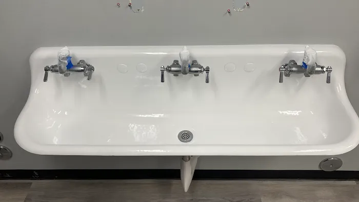 A&E Bathtub Refinishing Inc. Picture 1