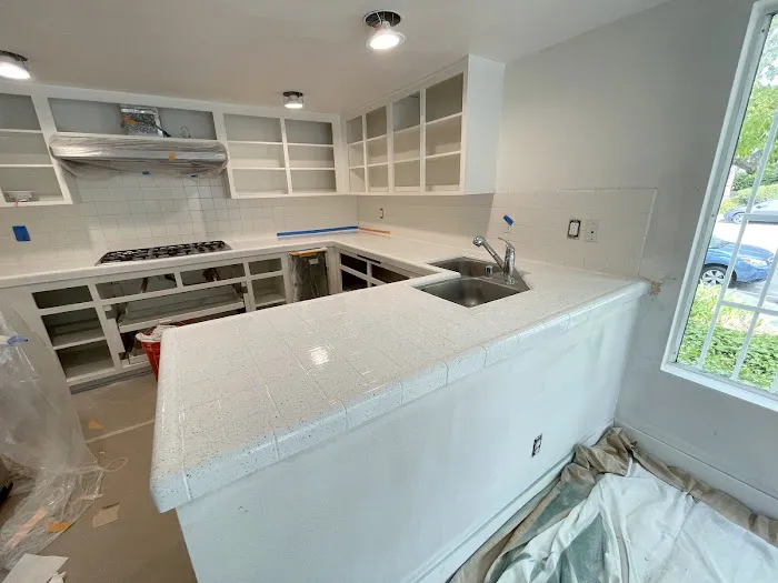 Bathtubs & Sinks Refinish Picture 4