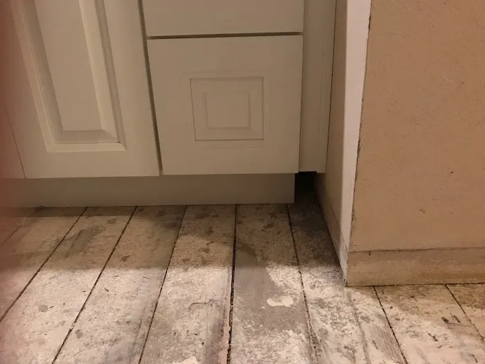 US Kitchen and Flooring Picture 6