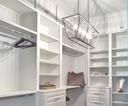 DRAKEWELL KITCHENS & CLOSETS