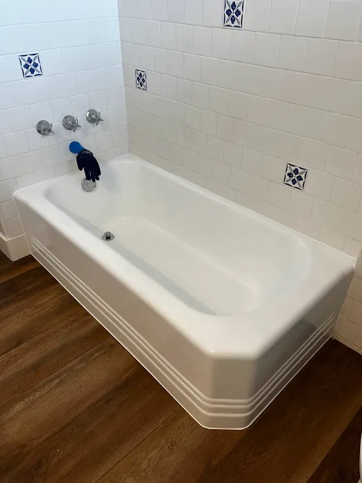 Quality Refinishing and chip repair Picture 5