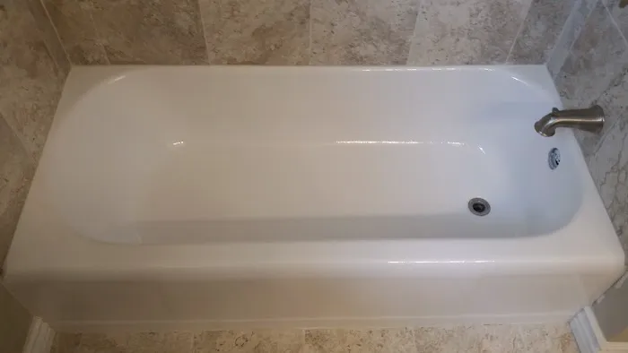 Bathtub and Sink Refinishing Picture 6