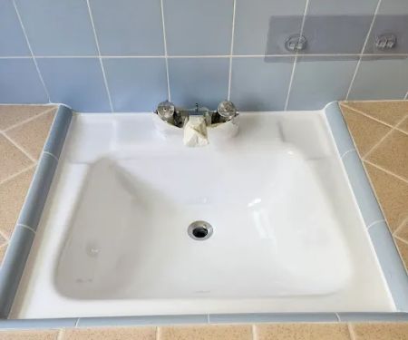 Peter's Porcelain & Fiberglass Refinishing Expert